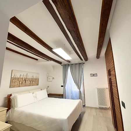 Апартаменты La Casa Di Ale Комо Экстерьер фото